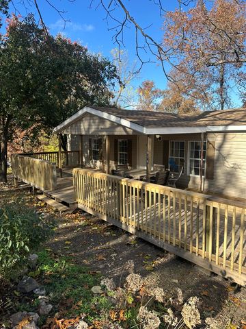 536 Apricot Lane, Reeds Spring, MO 65737