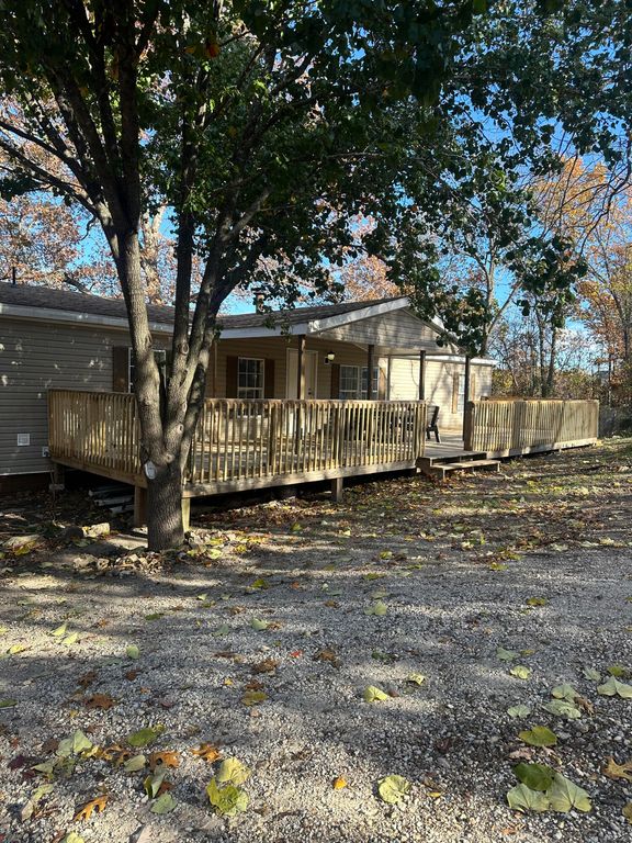 536 Apricot Lane, Reeds Spring, MO 65737