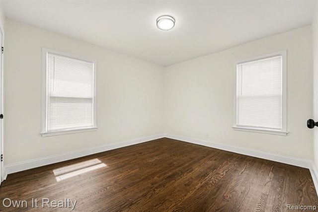 18429 Strathmoor Street, Detroit, MI 48235