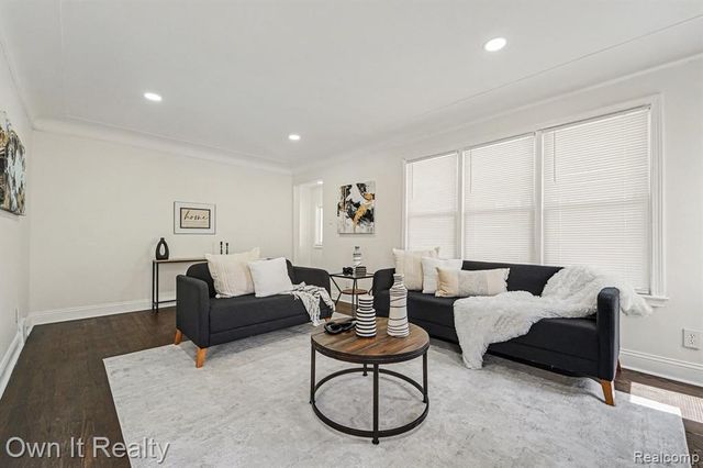 18429 Strathmoor Street, Detroit, MI 48235