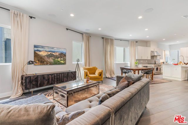 12646 W Seacoast Place, Los Angeles, CA 90094