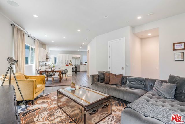 12646 W Seacoast Place, Los Angeles, CA 90094