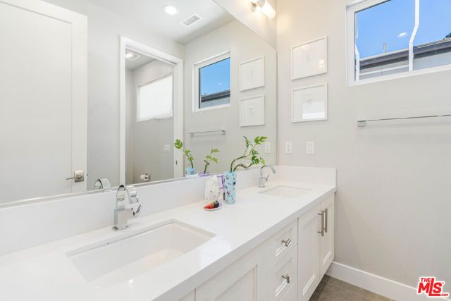 12646 W Seacoast Place, Los Angeles, CA 90094