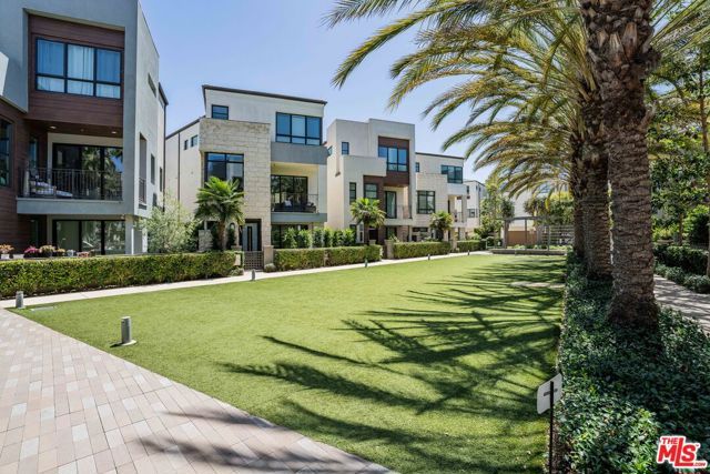 12646 W Seacoast Place, Los Angeles, CA 90094