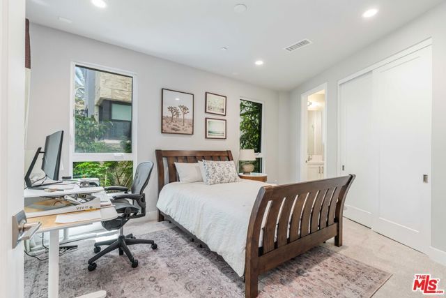 12646 W Seacoast Place, Los Angeles, CA 90094