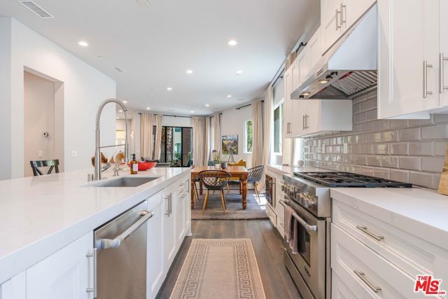 12646 W Seacoast Place, Los Angeles, CA 90094