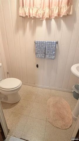 103 6th Street, Wood Ridge, NJ 07075