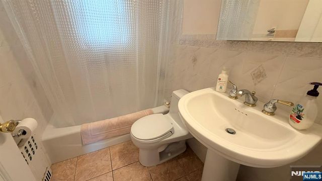 103 6th Street, Wood Ridge, NJ 07075