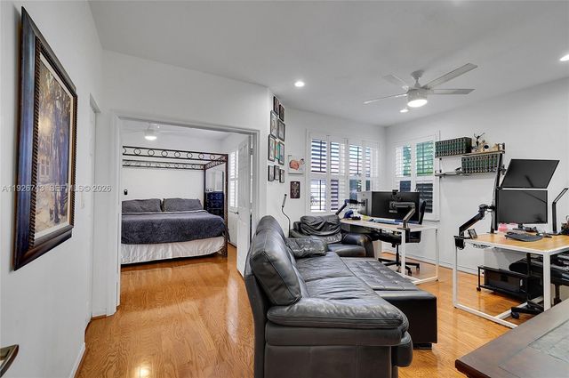 1135 Satinleaf Street, Hollywood, FL 33019