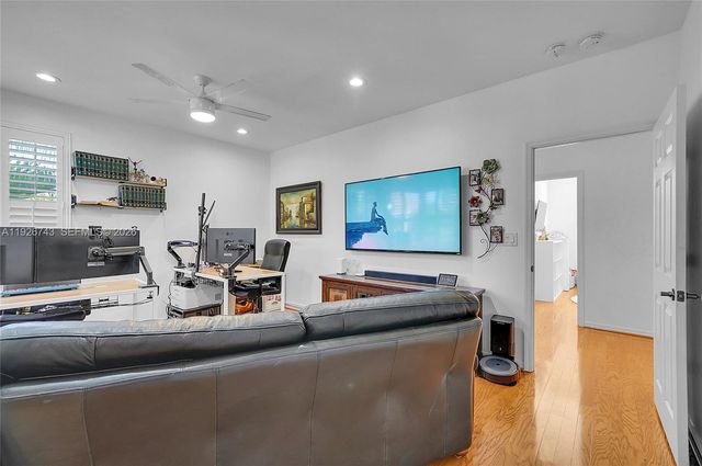 1135 Satinleaf Street, Hollywood, FL 33019