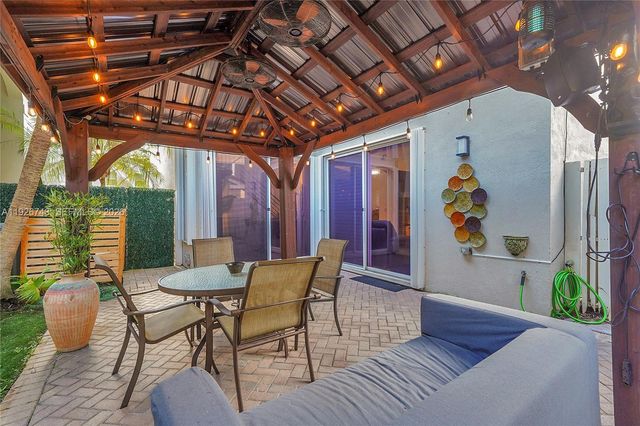 1135 Satinleaf Street, Hollywood, FL 33019