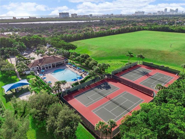 1135 Satinleaf Street, Hollywood, FL 33019