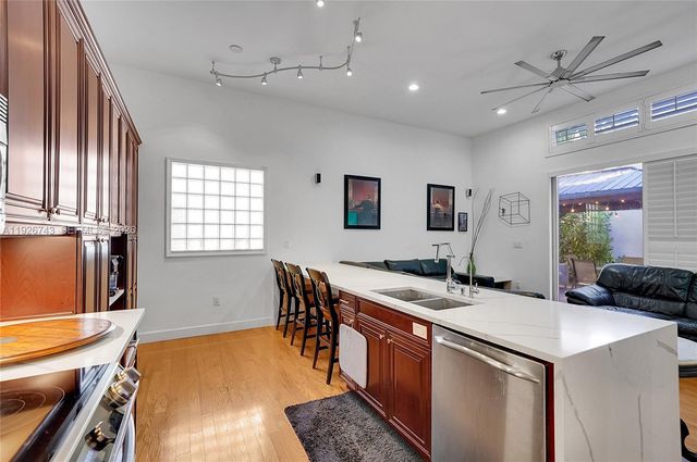 1135 Satinleaf Street, Hollywood, FL 33019