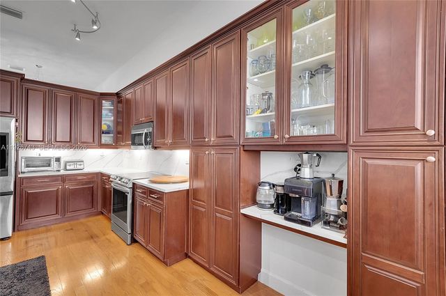 1135 Satinleaf Street, Hollywood, FL 33019