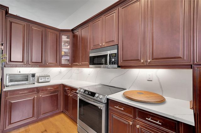1135 Satinleaf Street, Hollywood, FL 33019