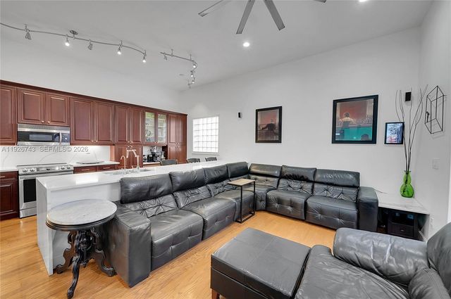 1135 Satinleaf Street, Hollywood, FL 33019