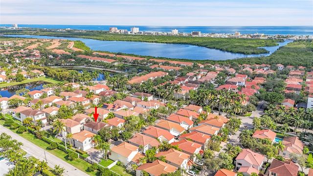 1135 Satinleaf Street, Hollywood, FL 33019
