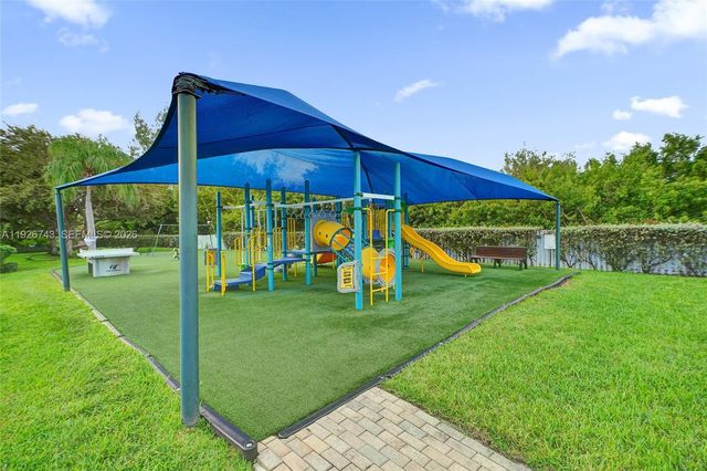 1135 Satinleaf Street, Hollywood, FL 33019