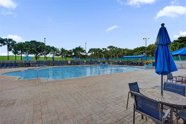 1135 Satinleaf Street, Hollywood, FL 33019