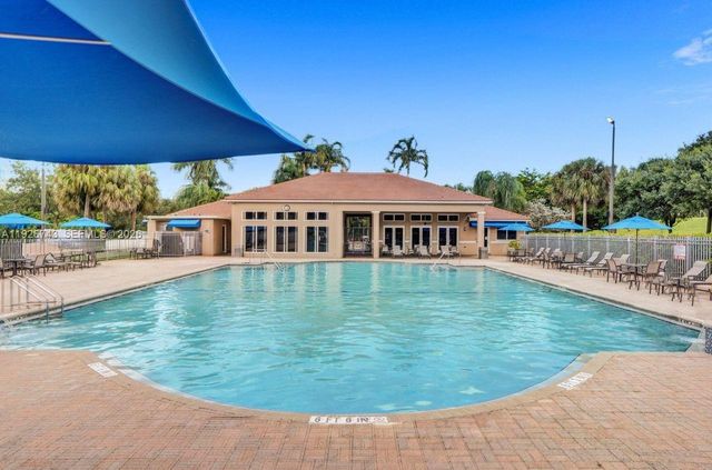 1135 Satinleaf Street, Hollywood, FL 33019