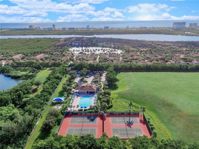 1135 Satinleaf Street, Hollywood, FL 33019