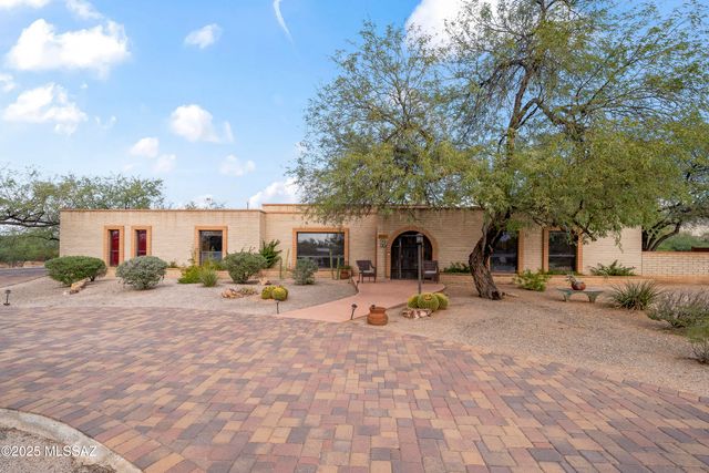 11101 E Calle Vaqueros, Tucson, AZ 85749