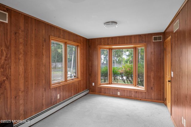 44 Shady Nook Drive, Toms River, NJ 08755