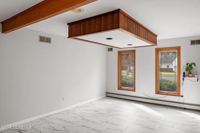 44 Shady Nook Drive, Toms River, NJ 08755