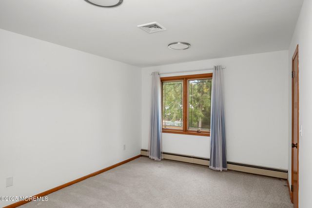 44 Shady Nook Drive, Toms River, NJ 08755