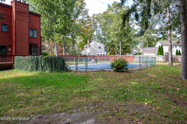 44 Shady Nook Drive, Toms River, NJ 08755