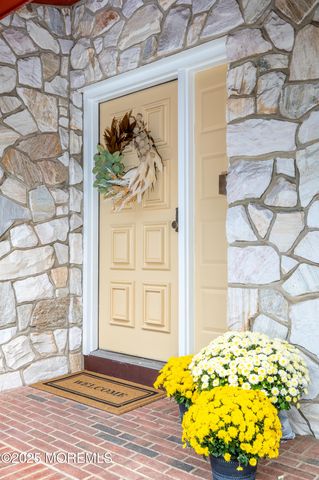 44 Shady Nook Drive, Toms River, NJ 08755