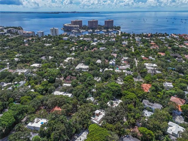 2803 Crystal Ct, Miami, FL 33133