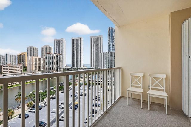 300 Bayview Dr 1009, Sunny Isles Beach, FL 33160