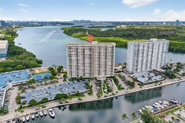 300 Bayview Dr 1009, Sunny Isles Beach, FL 33160