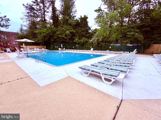 38 CHISWICK DR, Lindenwold, NJ 08021