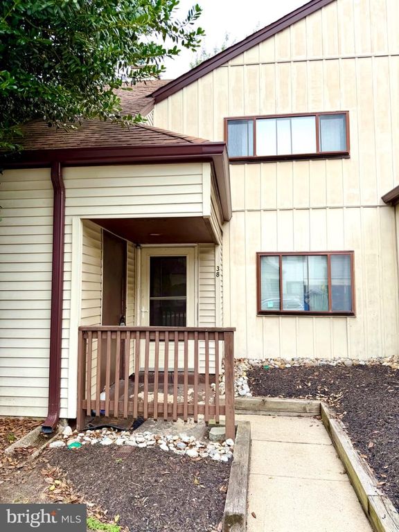 38 CHISWICK DR, Lindenwold, NJ 08021