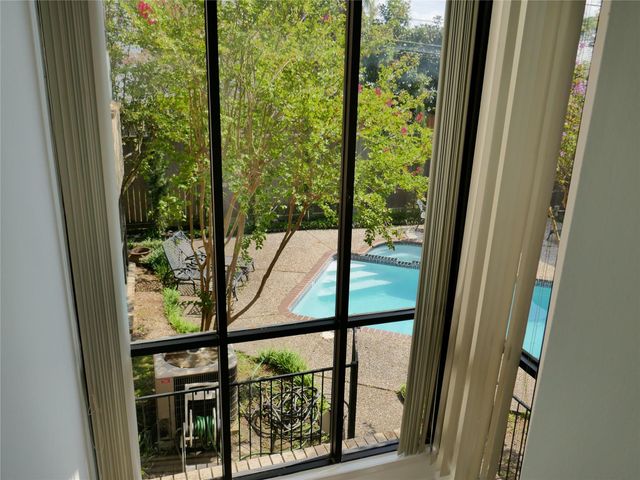 4907 Feagan Street, Houston, TX 77007