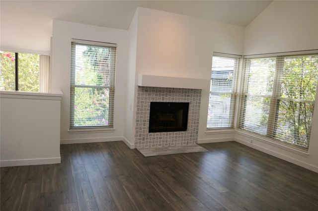 4907 Feagan Street, Houston, TX 77007