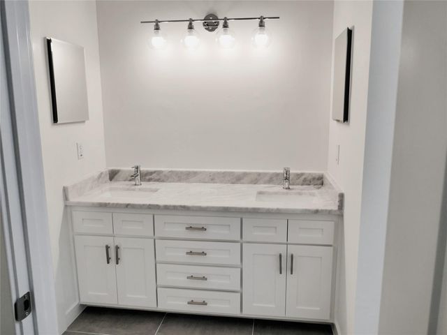 4907 Feagan Street, Houston, TX 77007