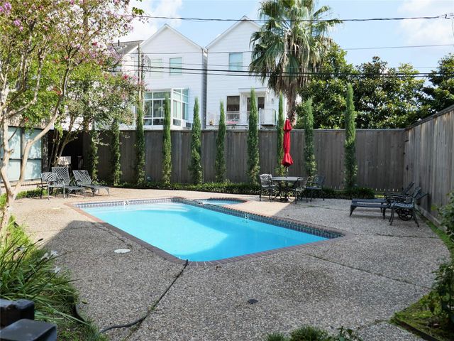 4907 Feagan Street, Houston, TX 77007