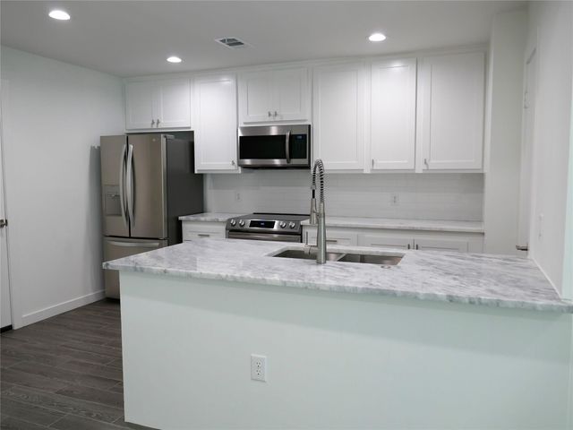 4907 Feagan Street, Houston, TX 77007