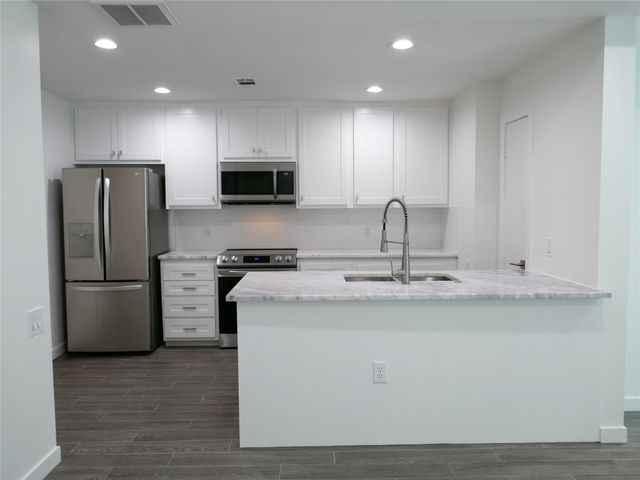4907 Feagan Street, Houston, TX 77007