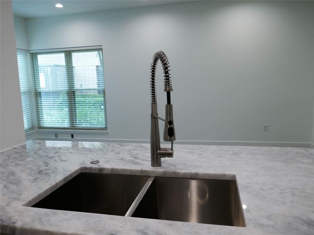 4907 Feagan Street, Houston, TX 77007