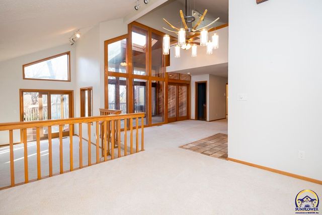 3817 SW Wood Valley DR, Topeka, KS 66610