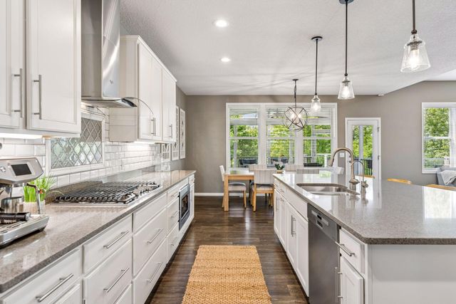 5545 Garland Lane N, Plymouth, MN 55446