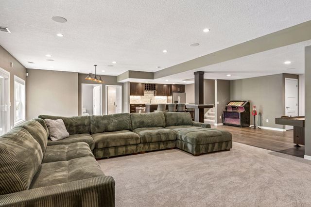 5545 Garland Lane N, Plymouth, MN 55446