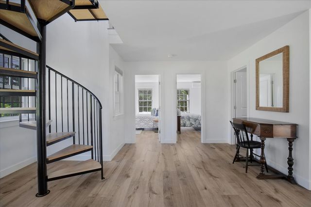 15 Squires Pond Lane, Wellfleet, MA 02667