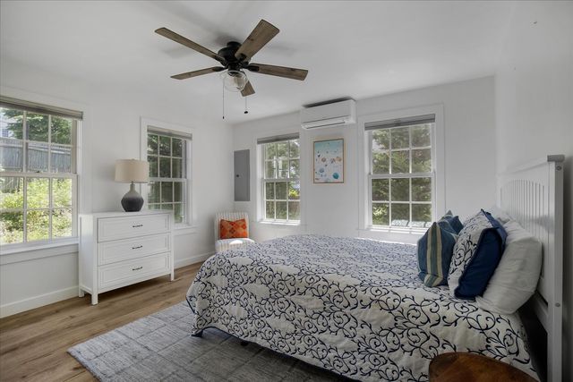 15 Squires Pond Lane, Wellfleet, MA 02667