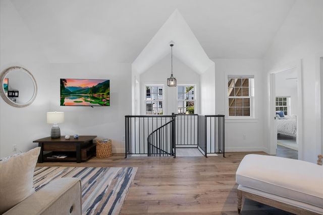 15 Squires Pond Lane, Wellfleet, MA 02667