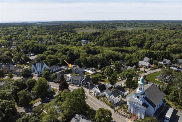 15 Squires Pond Lane, Wellfleet, MA 02667
